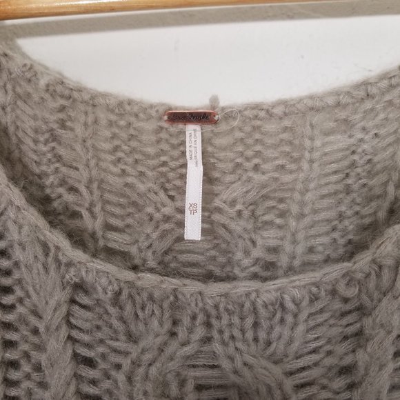 Free People Knit Sweater Top Size XS - Picture 2 of 4